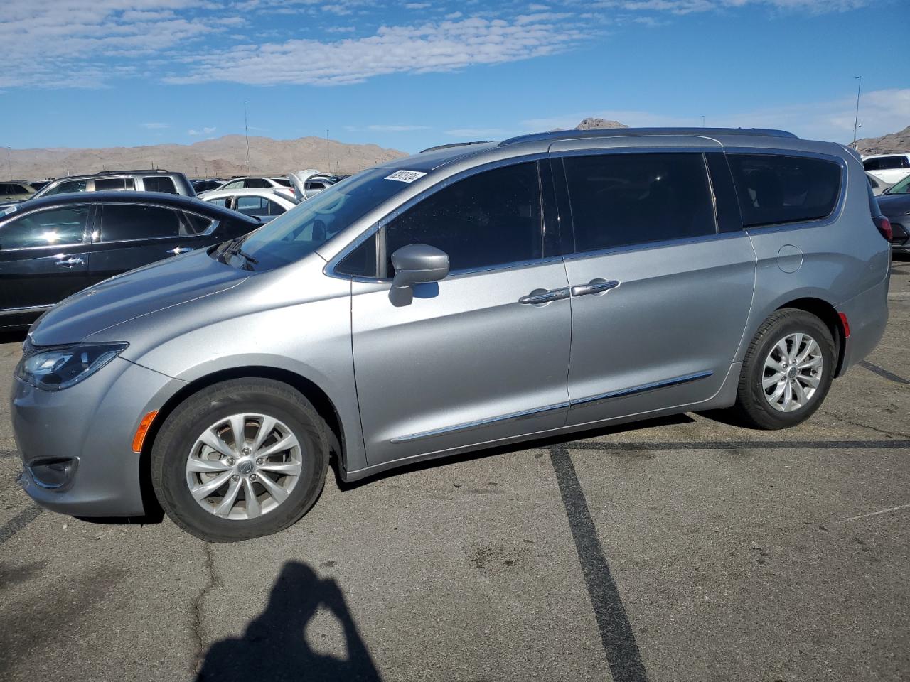 2019 Chrysler Pacifica VIN 2C4RC1BG1KR732399