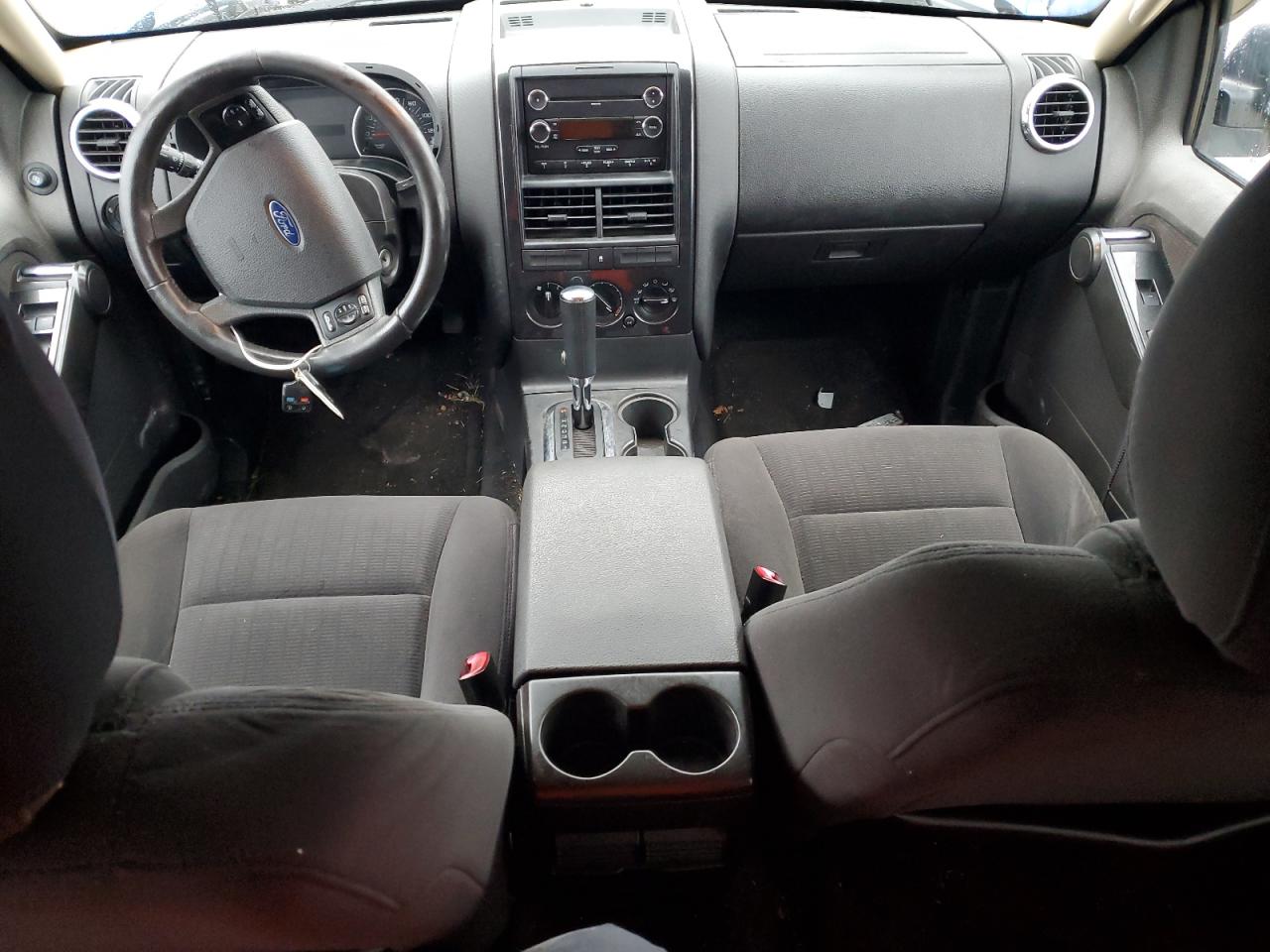 2010 Ford Explorer VIN 1FMEU6DE7AUA98002 Copart auction photo, front end / minor dent/scratches damage thumbnail 8