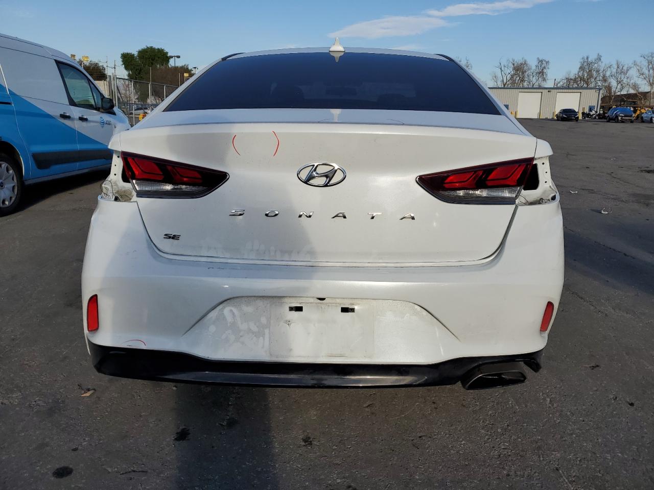 2018 Hyundai Sonata VIN 5NPE24AF6JH656931 Copart auction photo, front end / rear end damage thumbnail 6