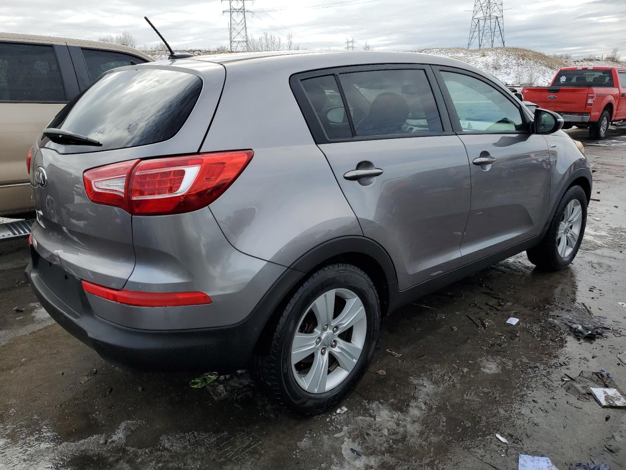 2013 KIA Sportage VIN KNDPBCA25D7441307 Copart auction photo, vandalism damage thumbnail 3