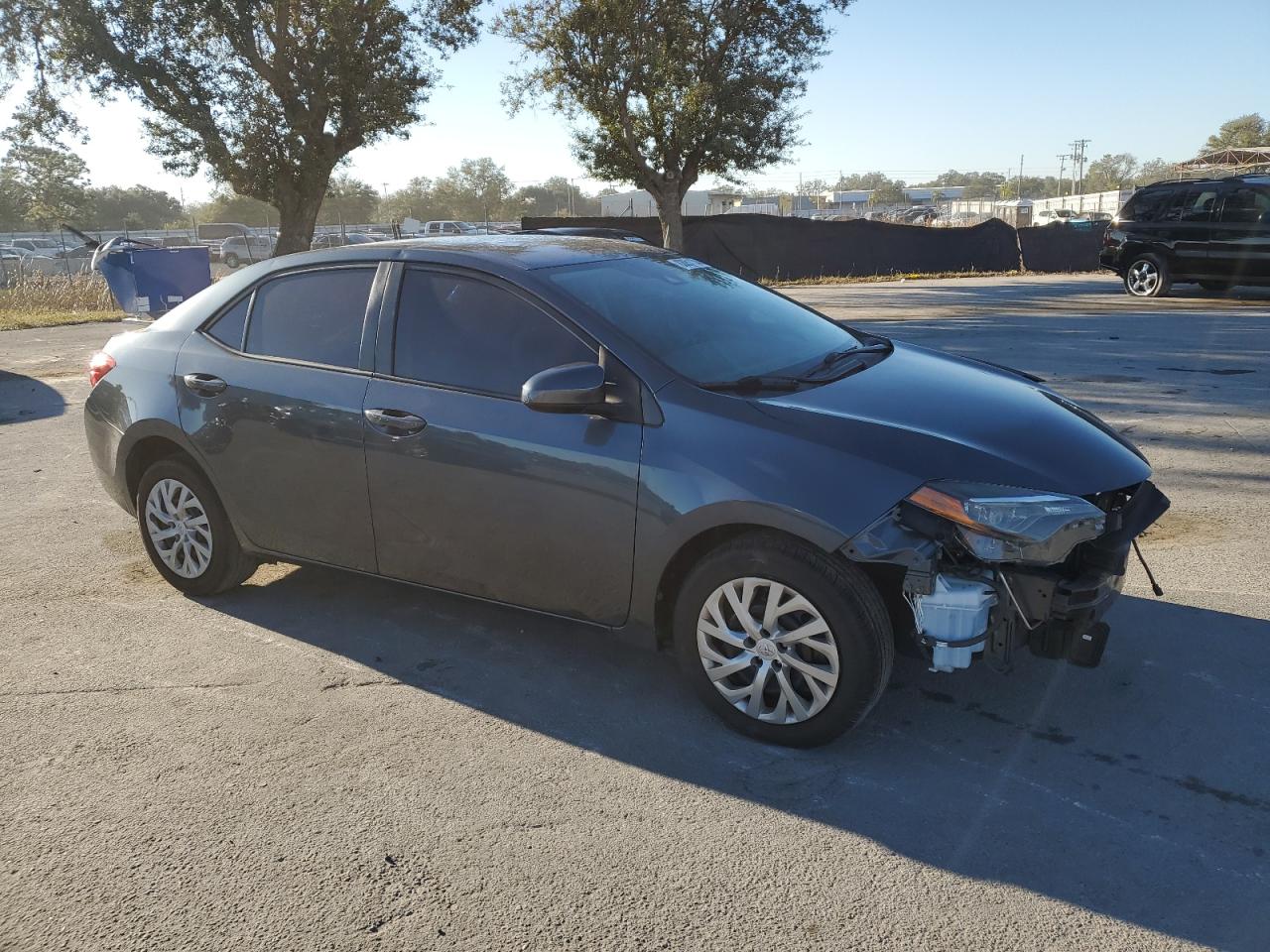 2019 Toyota Corolla VIN 2T1BURHE2KC173545 Copart auction photo, front end damage thumbnail 4