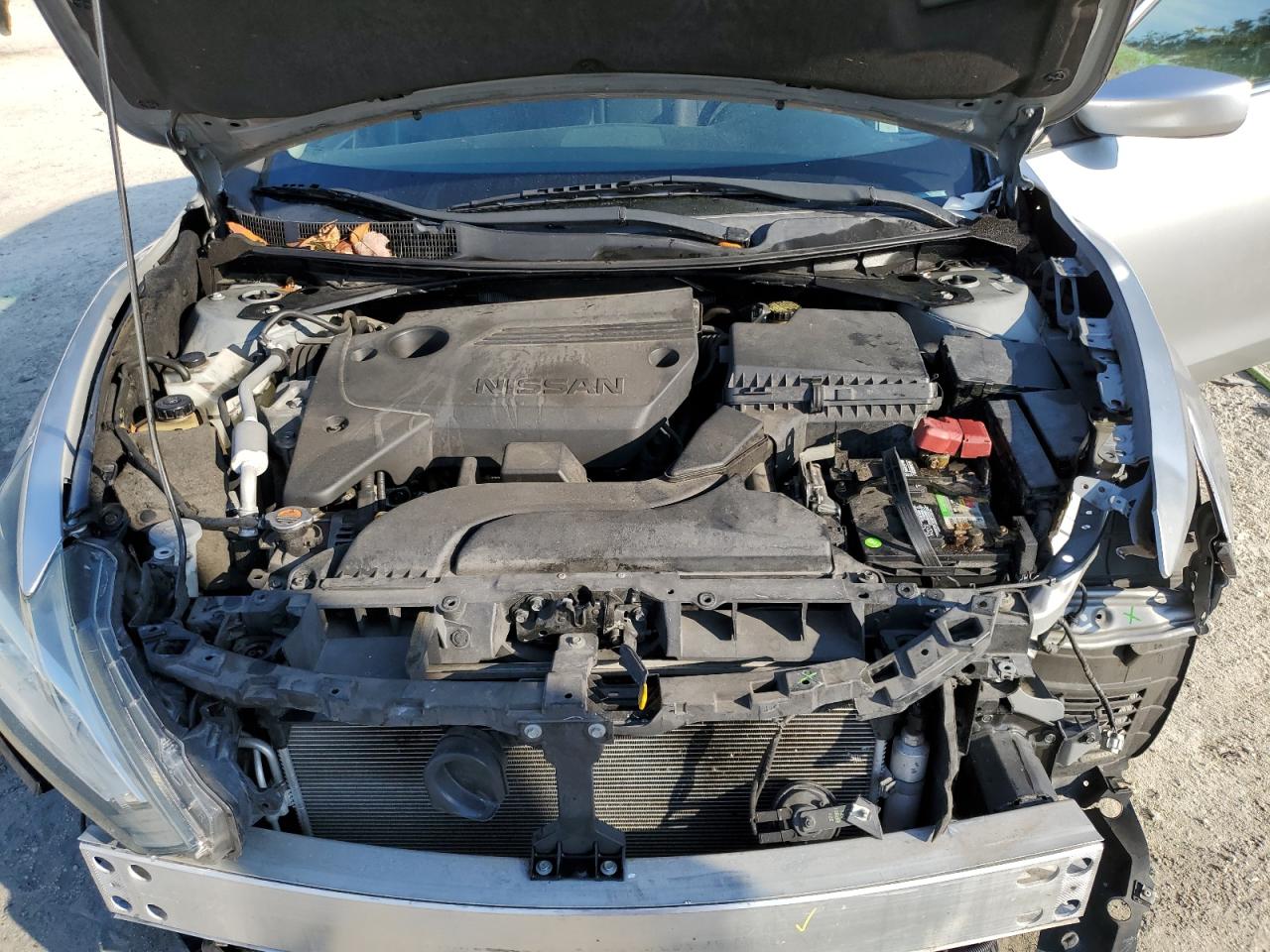 2016 Nissan Altima VIN 1N4AL3AP3GN352906 Copart auction photo, front end damage thumbnail 11