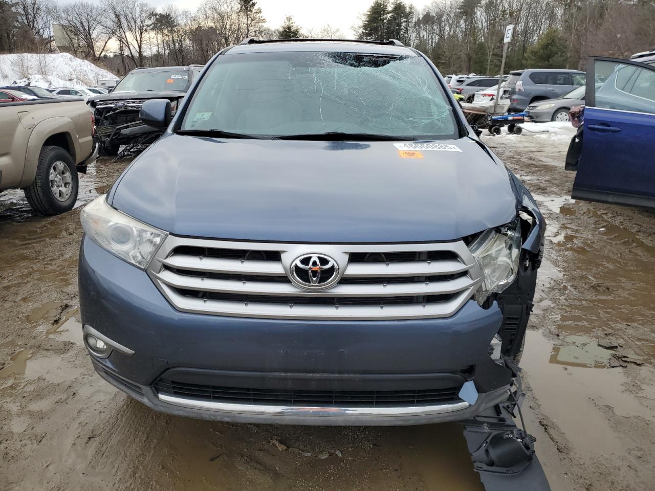 2013 Toyota Highlander VIN 5TDBK3EH3DS237345 Copart auction photo, front end / side damage thumbnail 5