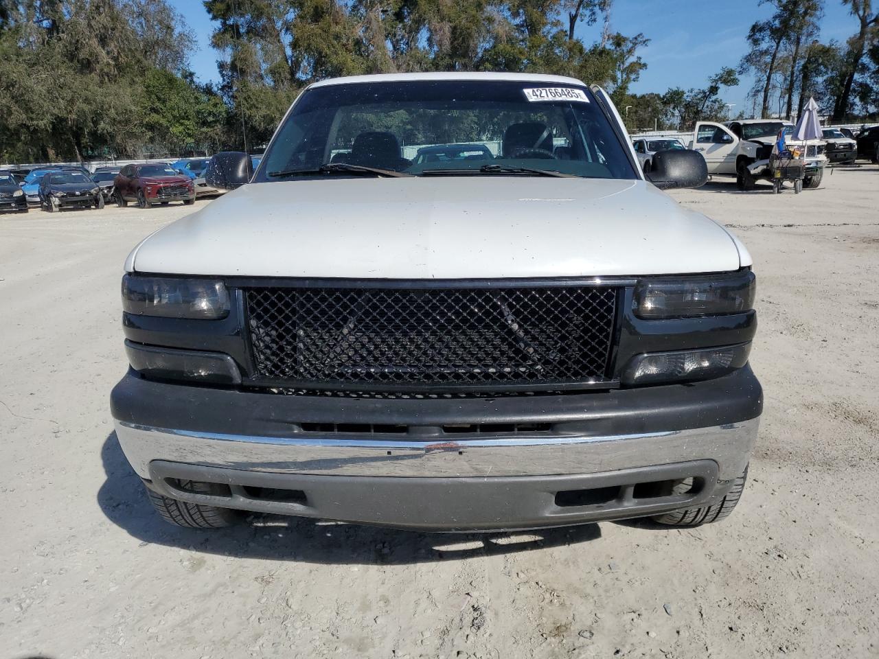 2001 Chevrolet Silverado VIN 1GCEC14W61Z180471 Copart auction photo, all over damage thumbnail 5