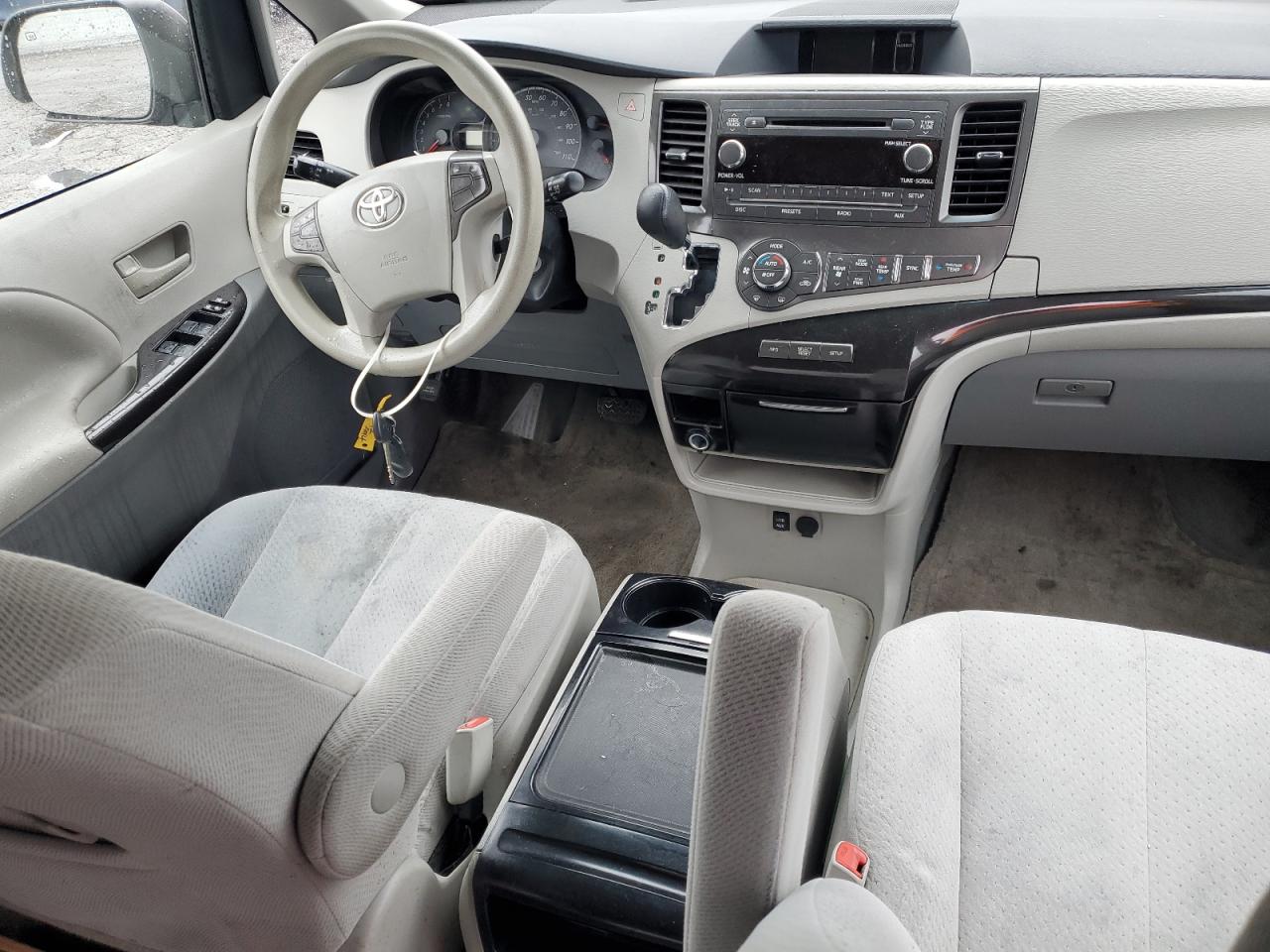 2013 Toyota Sienna VIN 5TDKK3DC0DS284404 Copart auction photo, front end damage thumbnail 8