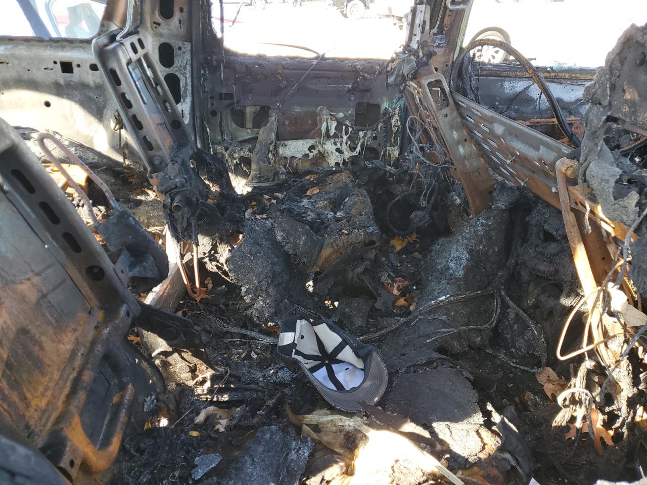 2011 Cadillac Escalade VIN 1GYS4KEF9BR314146 Copart auction photo, burn damage thumbnail 11