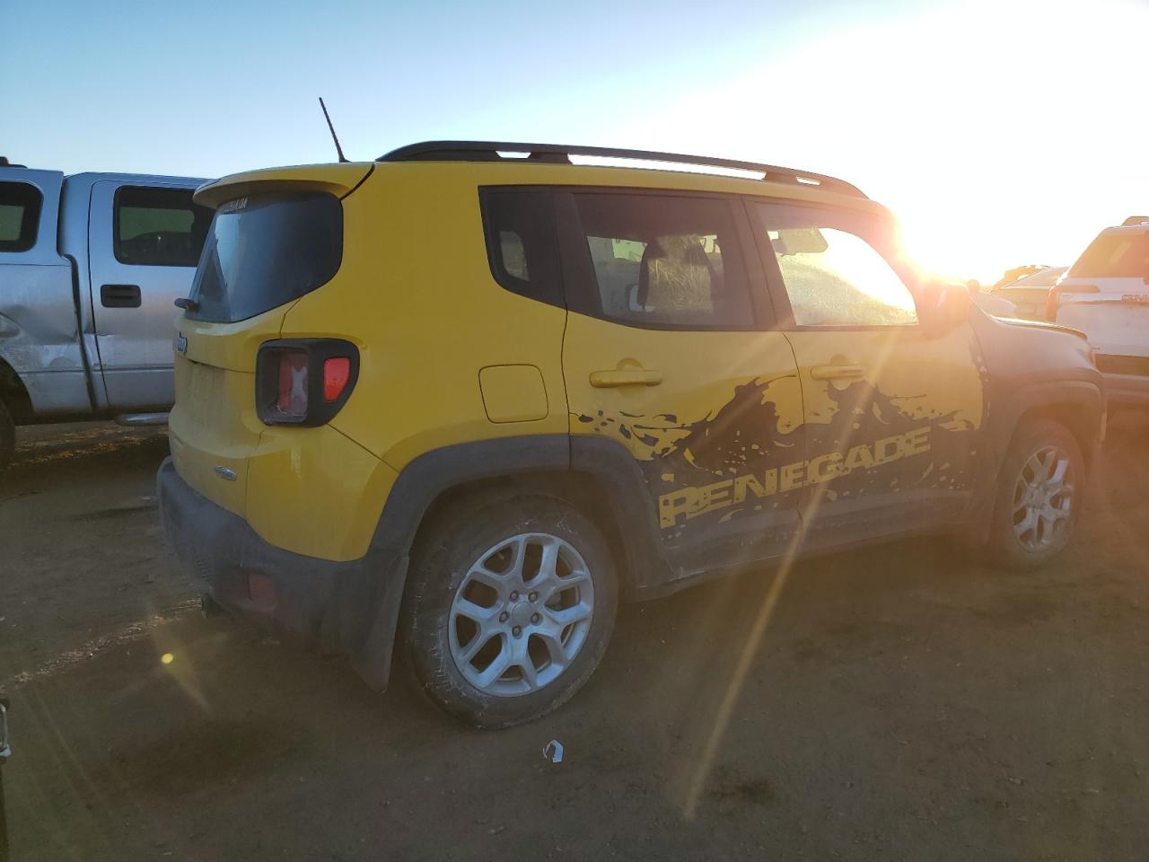 2018 Jeep Renegade VIN ZACCJABB9JPH47722 Copart auction photo, front end damage thumbnail 3