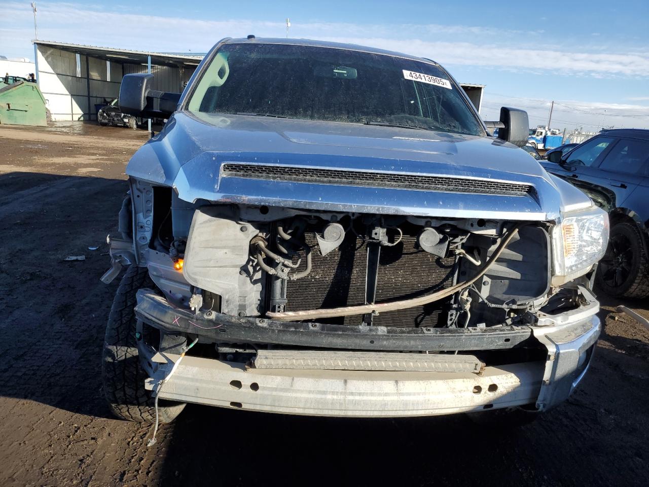 2017 Toyota Tundra VIN 5TFUW5F11HX670124 Copart auction photo, front end damage thumbnail 5