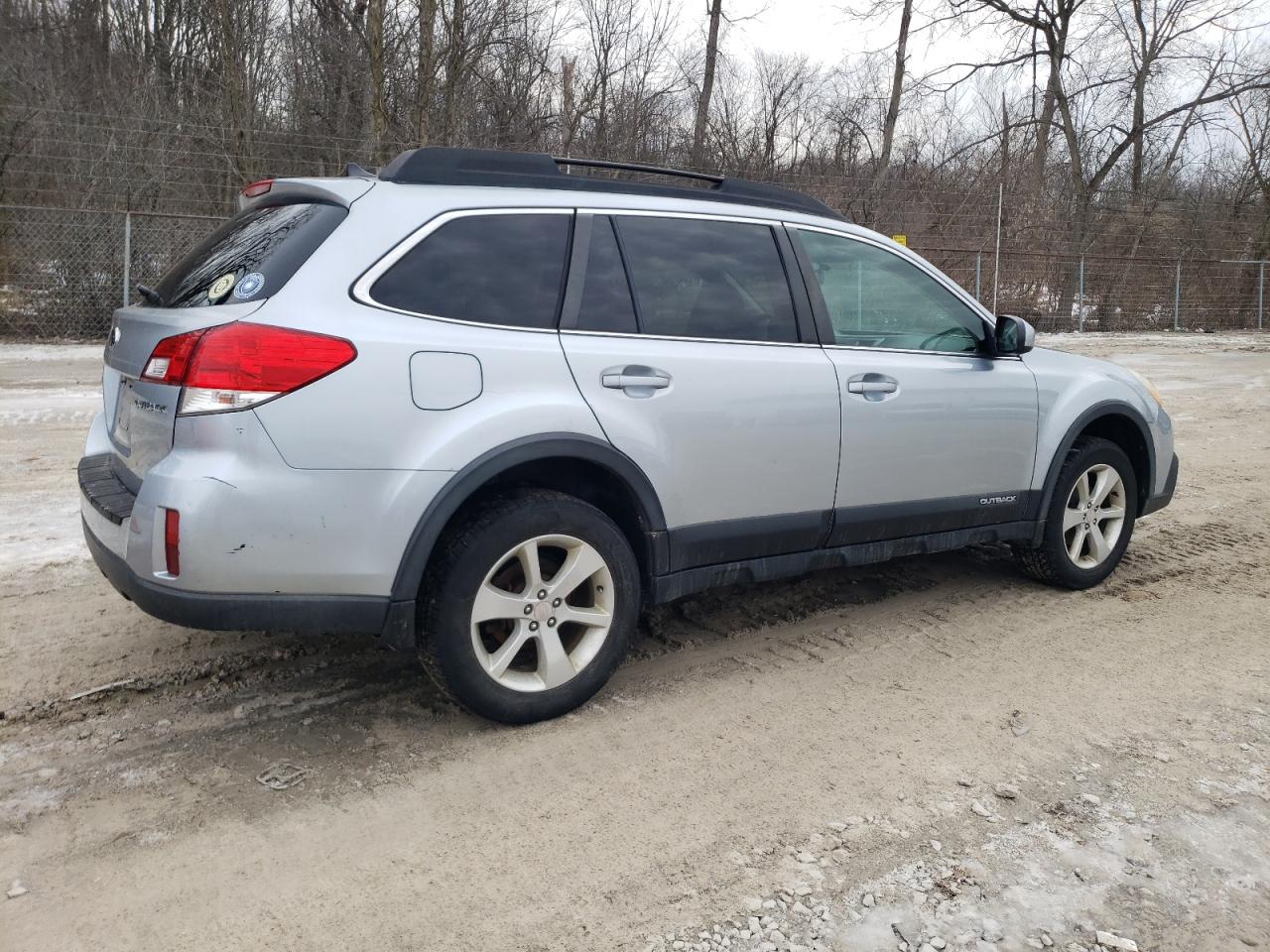 2014 Subaru Outback VIN 4S4BRCCC7E3326028 Copart auction photo, side / front end damage thumbnail 3