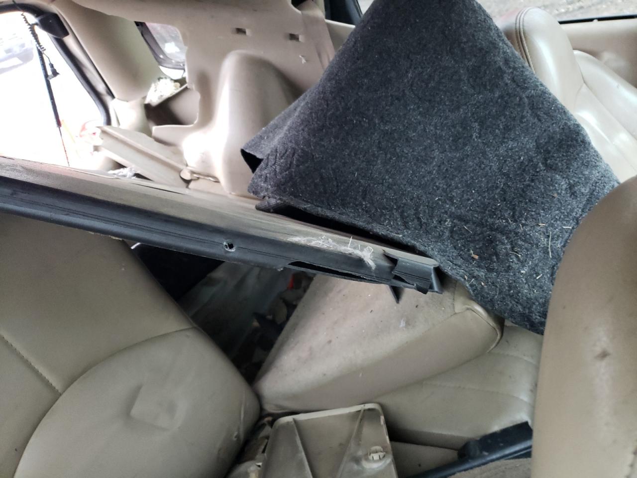 2001 Mazda Tribute VIN 4F2YU08121KM55426 Copart auction photo, rear end / front end damage thumbnail 11