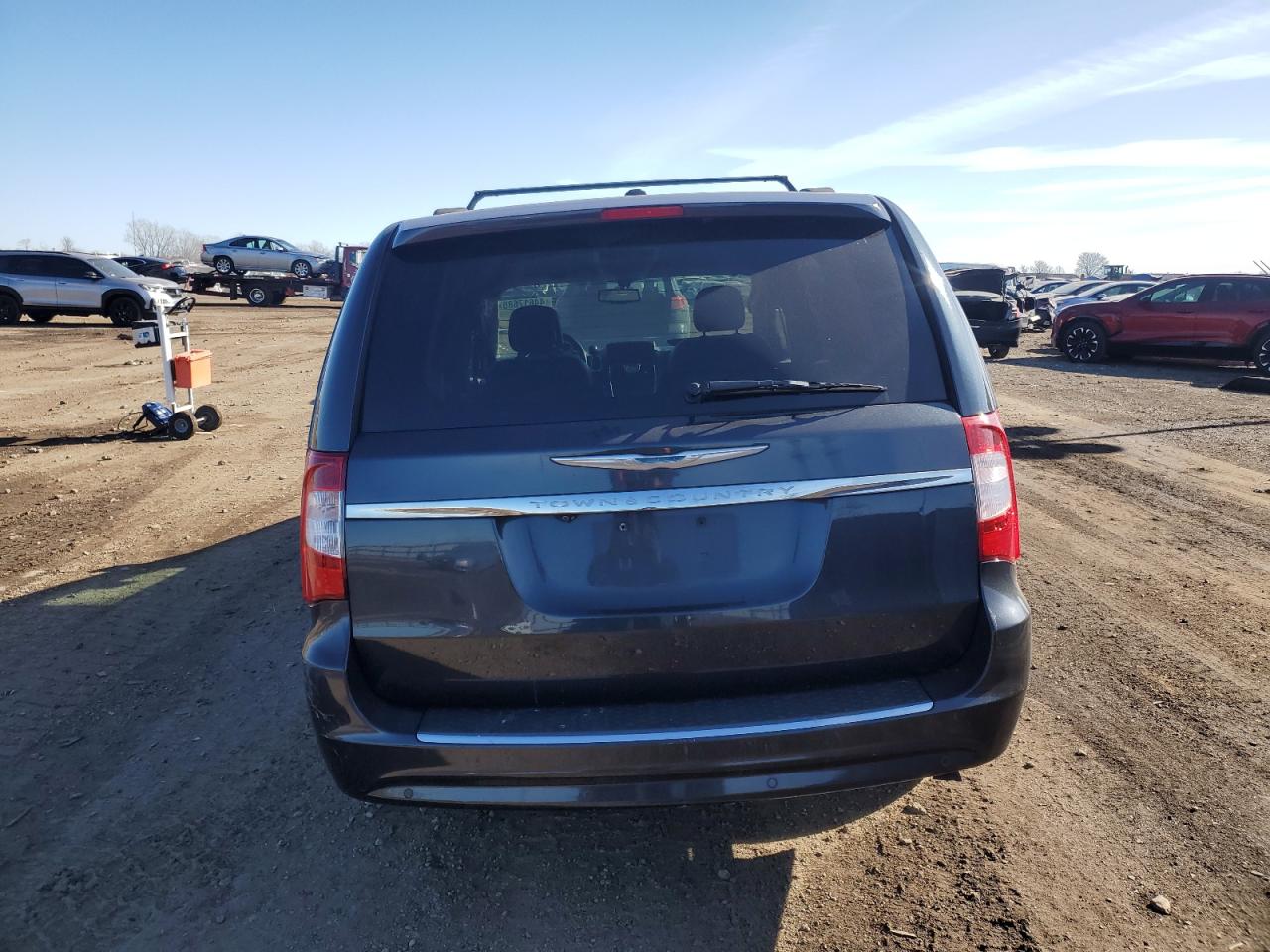 2013 Chrysler Town & Country VIN 2C4RC1CG4DR652743 Copart auction photo, front end / side damage thumbnail 6