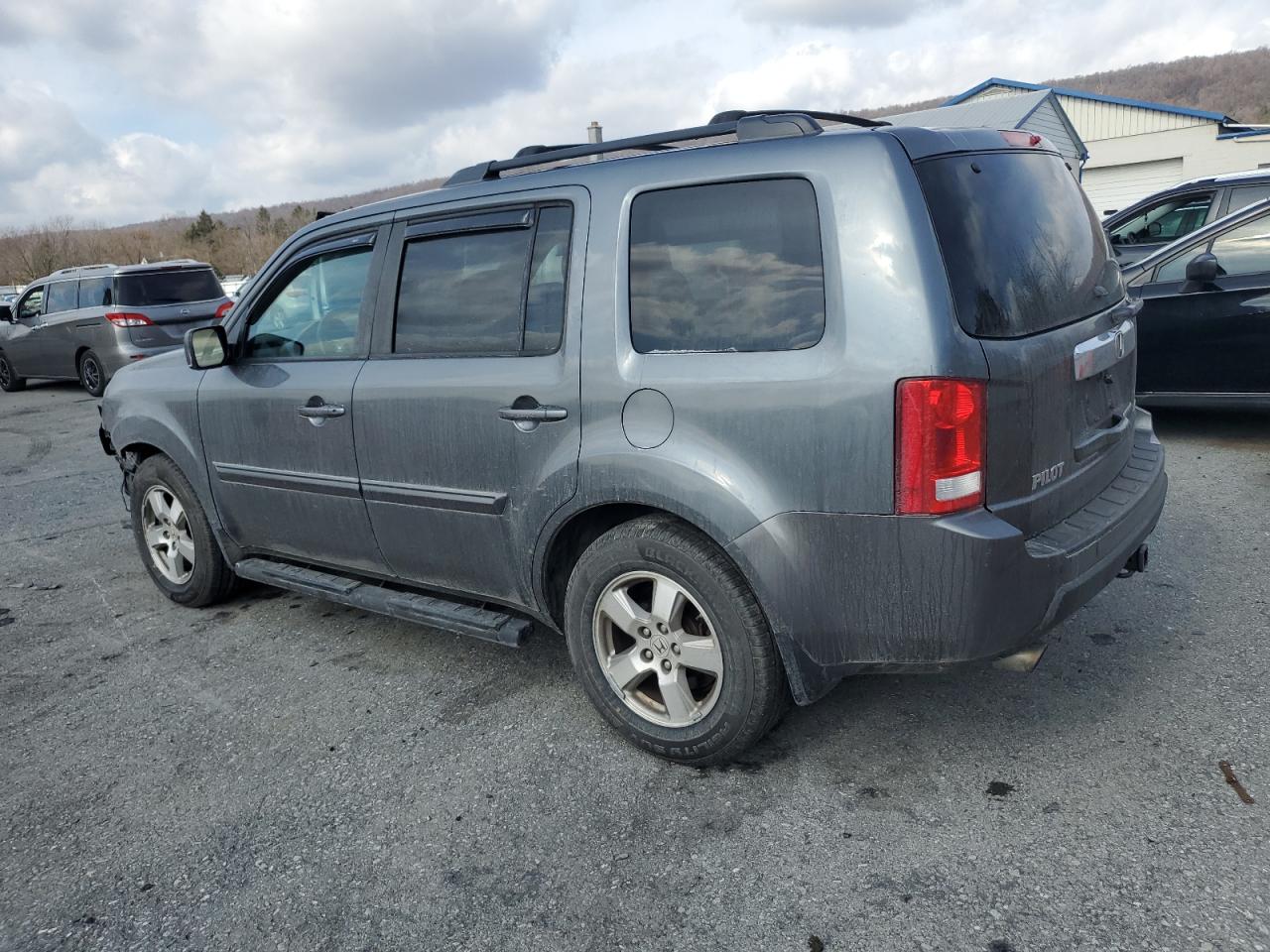 2010 Honda Pilot VIN 5FNYF4H46AB017355 Copart auction photo, front end damage thumbnail 2