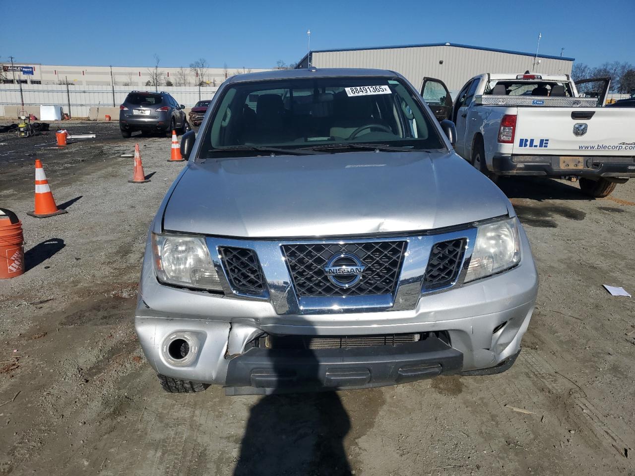 2016 Nissan Navara (Frontier) VIN 1N6AD0ER1GN793707 Copart auction photo, all over damage thumbnail 5