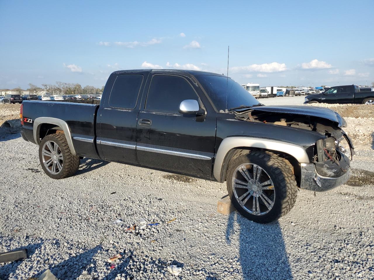 2001 GMC Sierra VIN 2GTEK19T111390101 Copart auction photo, front end damage thumbnail 4
