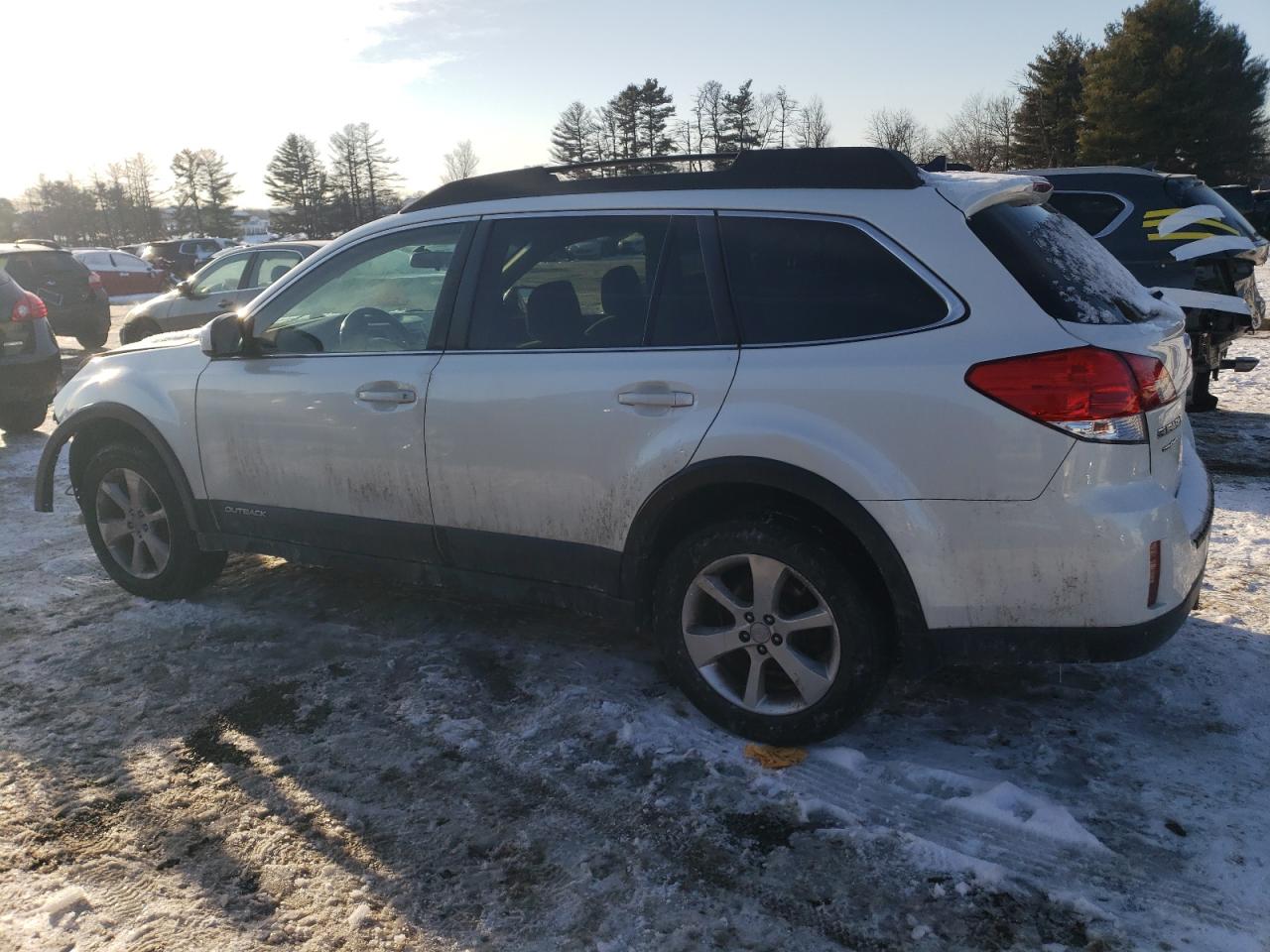 2014 Subaru Outback VIN 4S4BRBCC1E3323345 Copart auction photo, front end / minor dent/scratches damage thumbnail 2