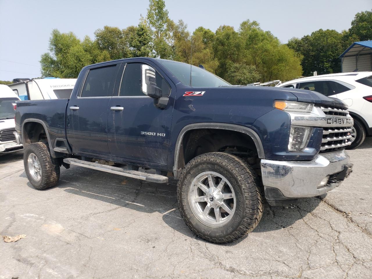 2022 Chevrolet Silverado VIN 2GC4YUEY0N1204440 Copart auction photo, front end damage thumbnail 4