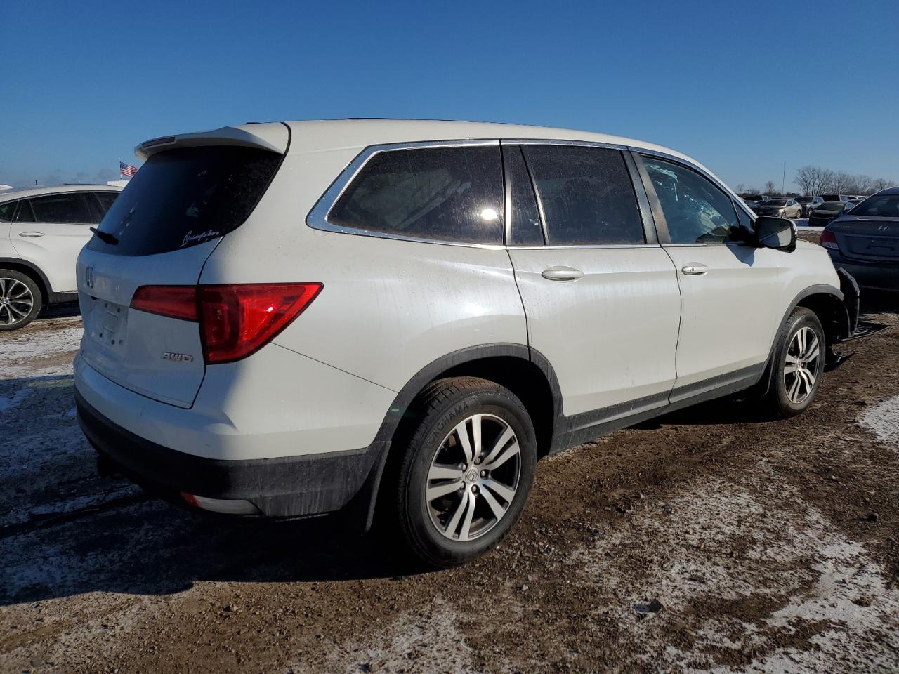 2018 Honda Pilot VIN 5FNYF6H37JB033017 Copart auction photo, front end damage thumbnail 3