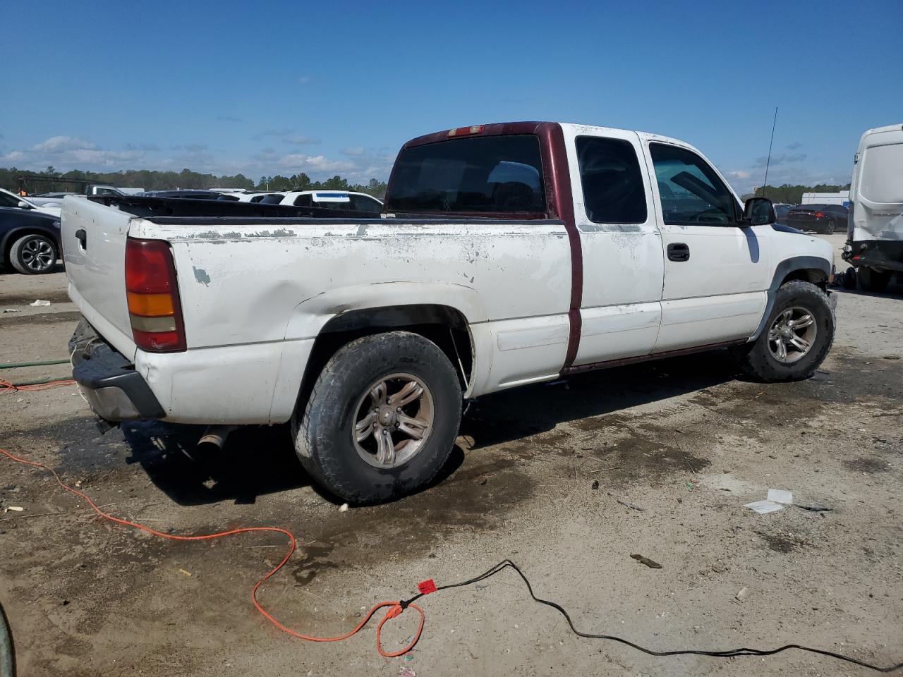 2001 Chevrolet Silverado VIN 2GCEC19V411184365 Copart auction photo, rear end damage thumbnail 3