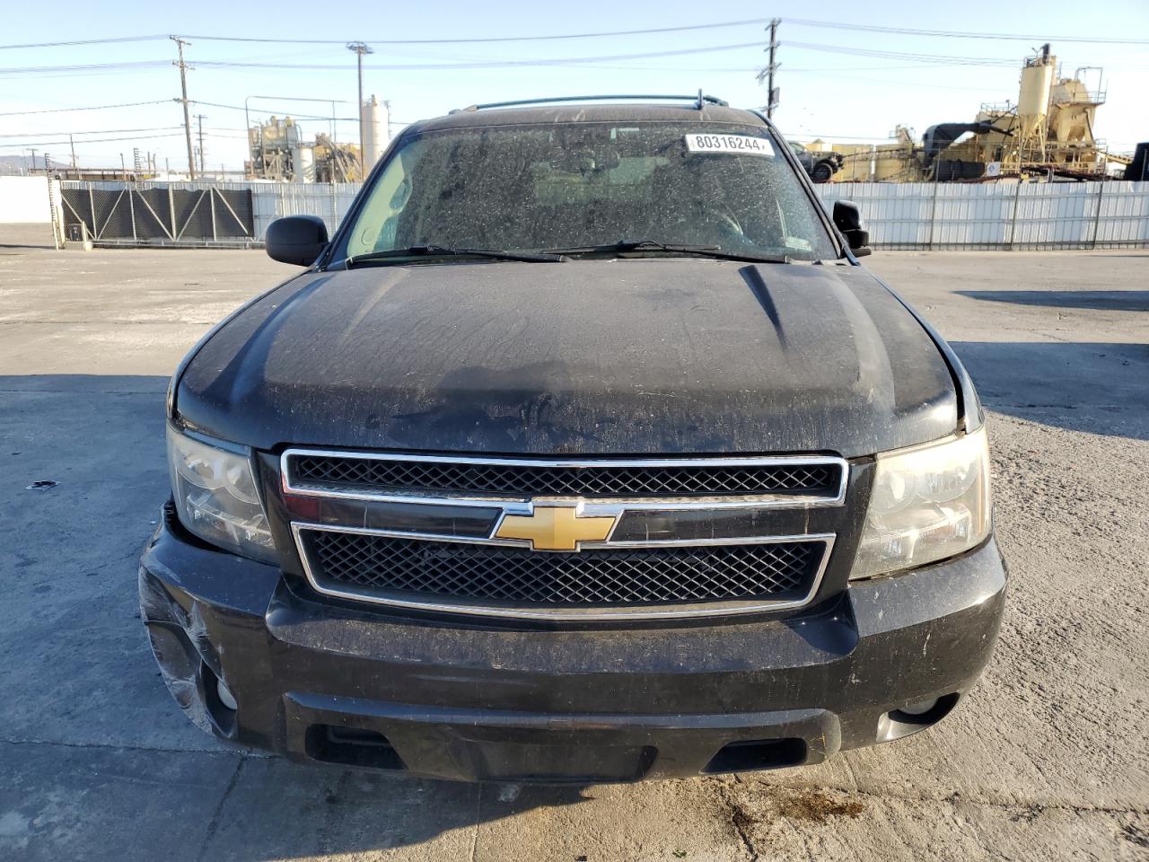2013 Chevrolet Suburban VIN 1GNSCJE06DR227037 Copart auction photo, all over damage thumbnail 5