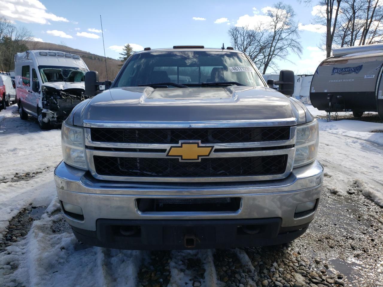 2013 Chevrolet Silverado VIN 1GC4K1C87DF104989 Copart auction photo, side / undercarriage damage thumbnail 5