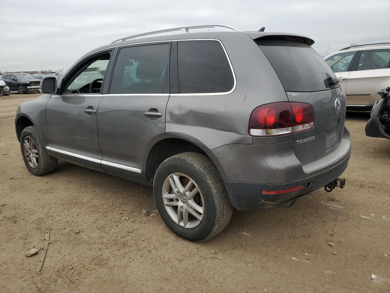 2008 Volkswagen Touareg VIN WVGBE77L18D058119 Copart auction photo, front end / minor dent/scratches damage thumbnail 2