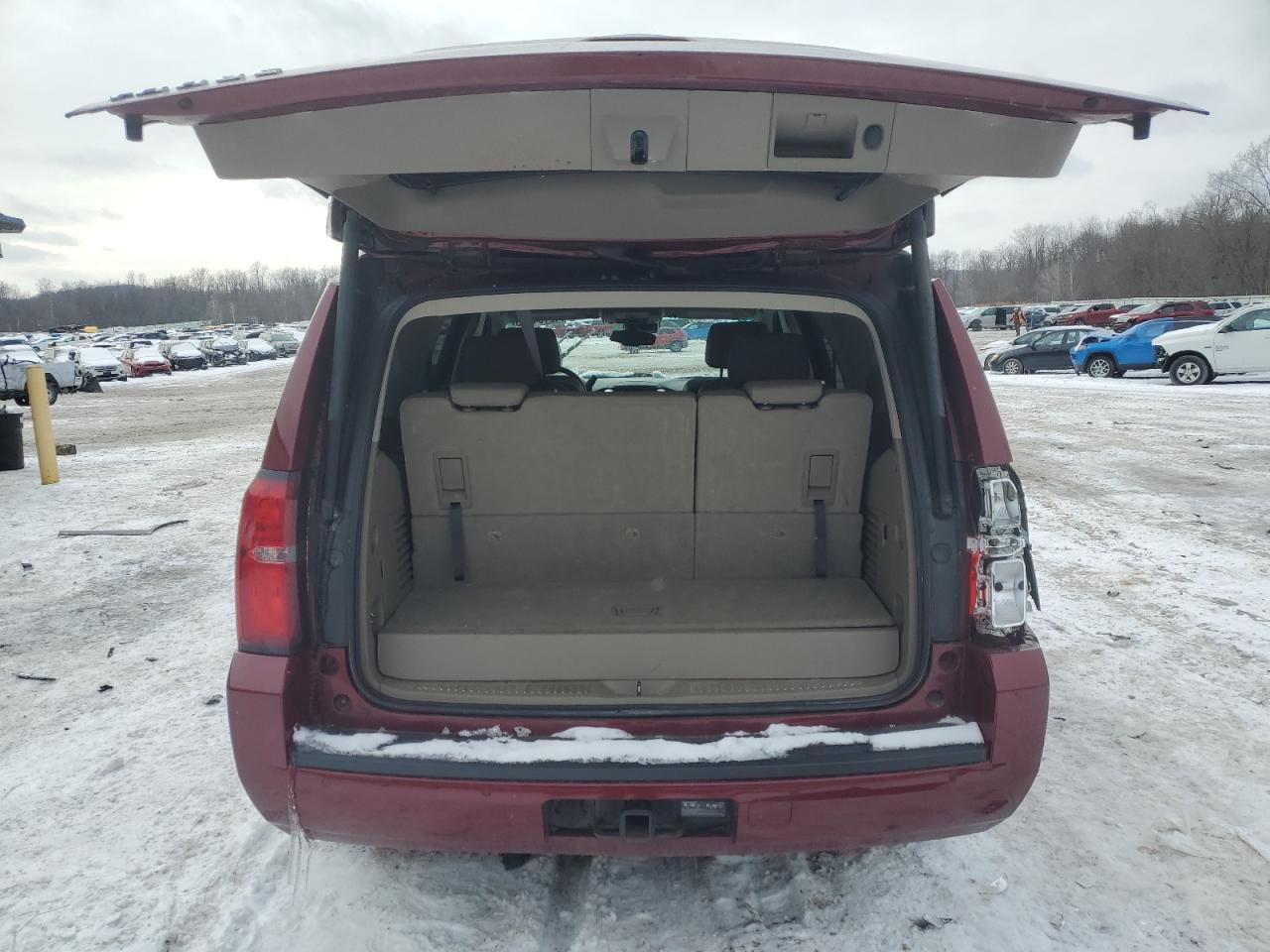 2017 Chevrolet Tahoe VIN 1GNSKBKCXHR260040 Copart auction photo, all over damage thumbnail 6