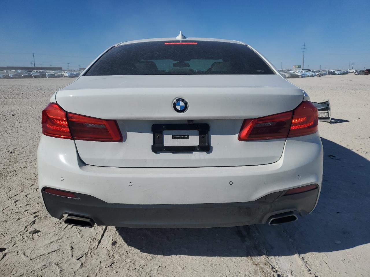 2019 BMW 5er VIN WBAJE5C55KWA98811 Copart auction photo, front end damage thumbnail 6