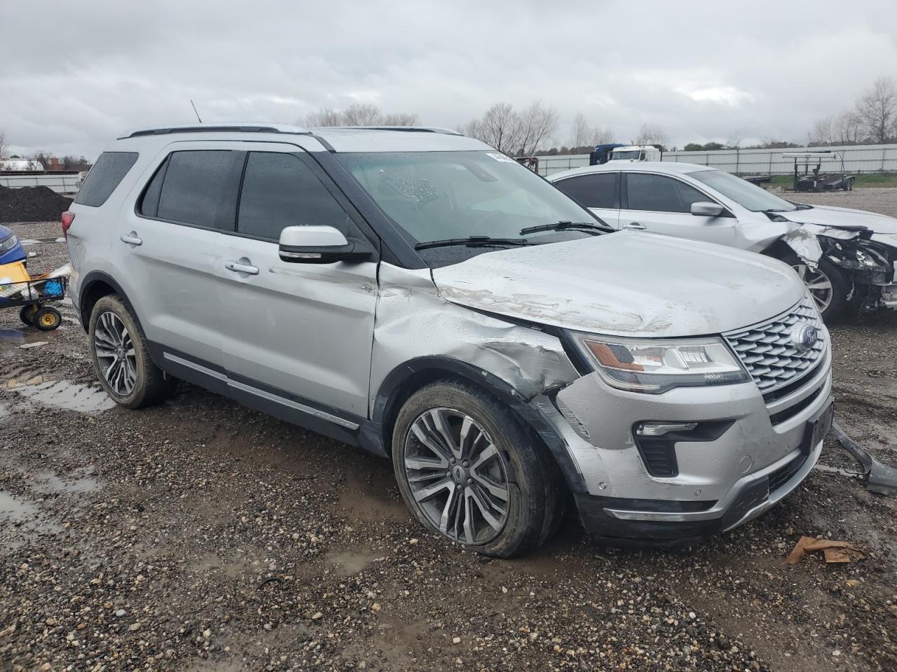2018 Ford Explorer VIN 1FM5K8HT1JGC26419 Copart auction photo, front end / side damage thumbnail 4
