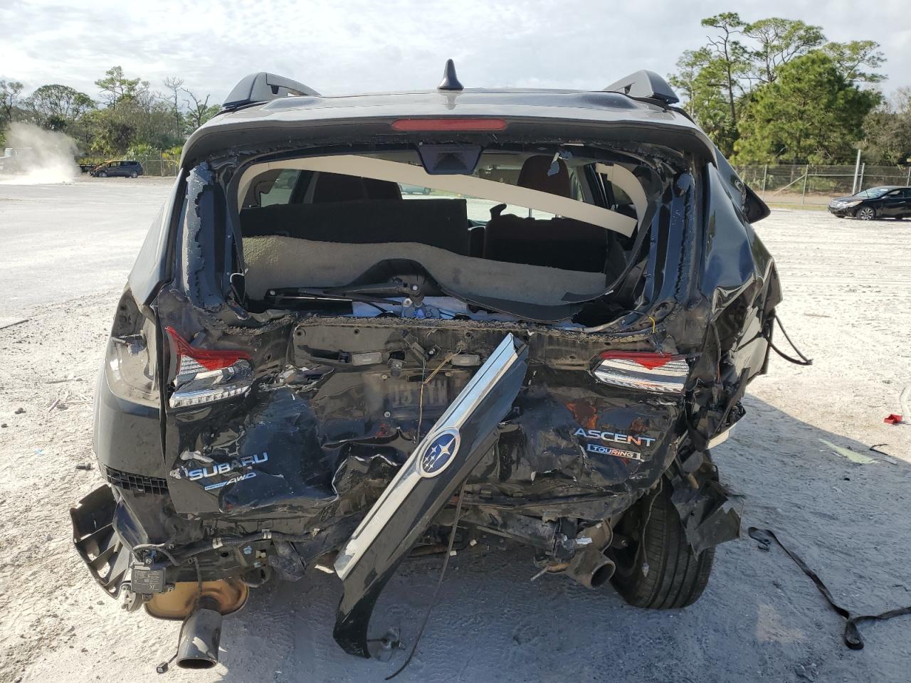 2019 Subaru Ascent VIN 4S4WMARD0K3423104 Copart auction photo, all over / minor dent/scratches damage thumbnail 6