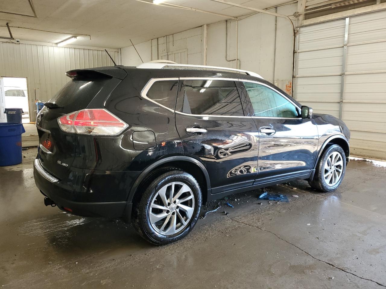 2015 Nissan Rogue VIN 5N1AT2MV8FC877576 Copart auction photo, front end / minor dent/scratches damage thumbnail 3
