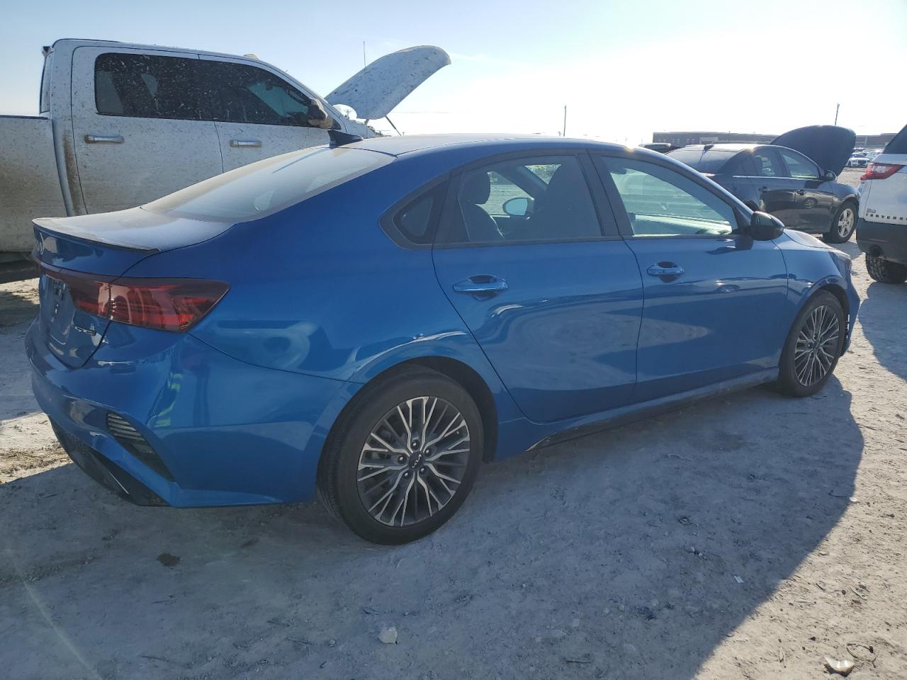 2023 KIA Forte VIN 3KPF54AD6PE555914 Copart auction photo, front end / rear end damage thumbnail 3