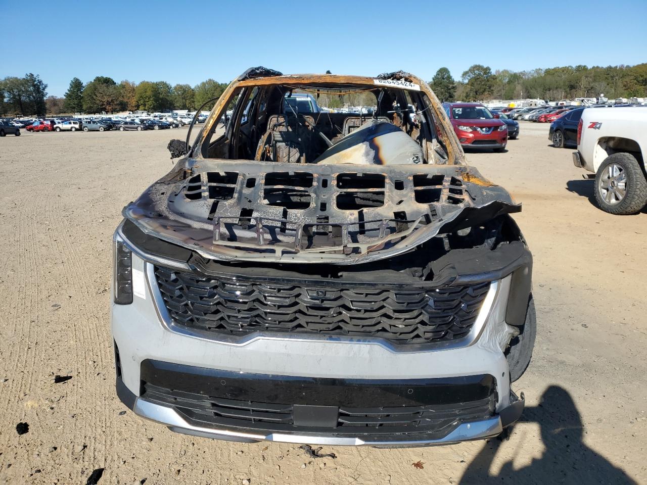 2024 KIA Sorento VIN 5XYRK4JF7RG268465 Copart auction photo, burn damage thumbnail 5