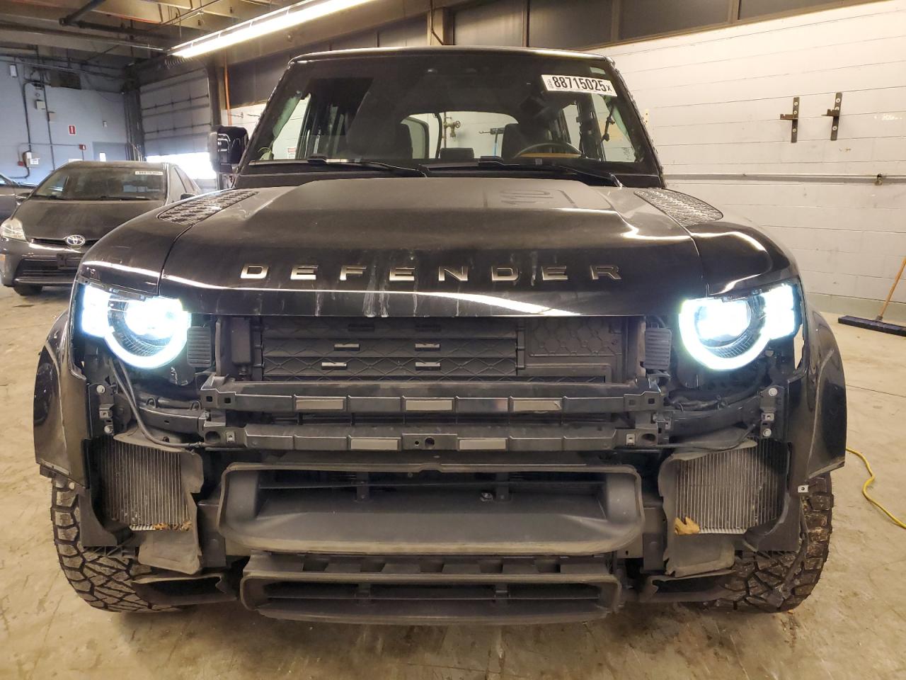 2020 Land Rover Defender VIN SALEXEEUXL2033275 Copart auction photo, stripped damage thumbnail 5