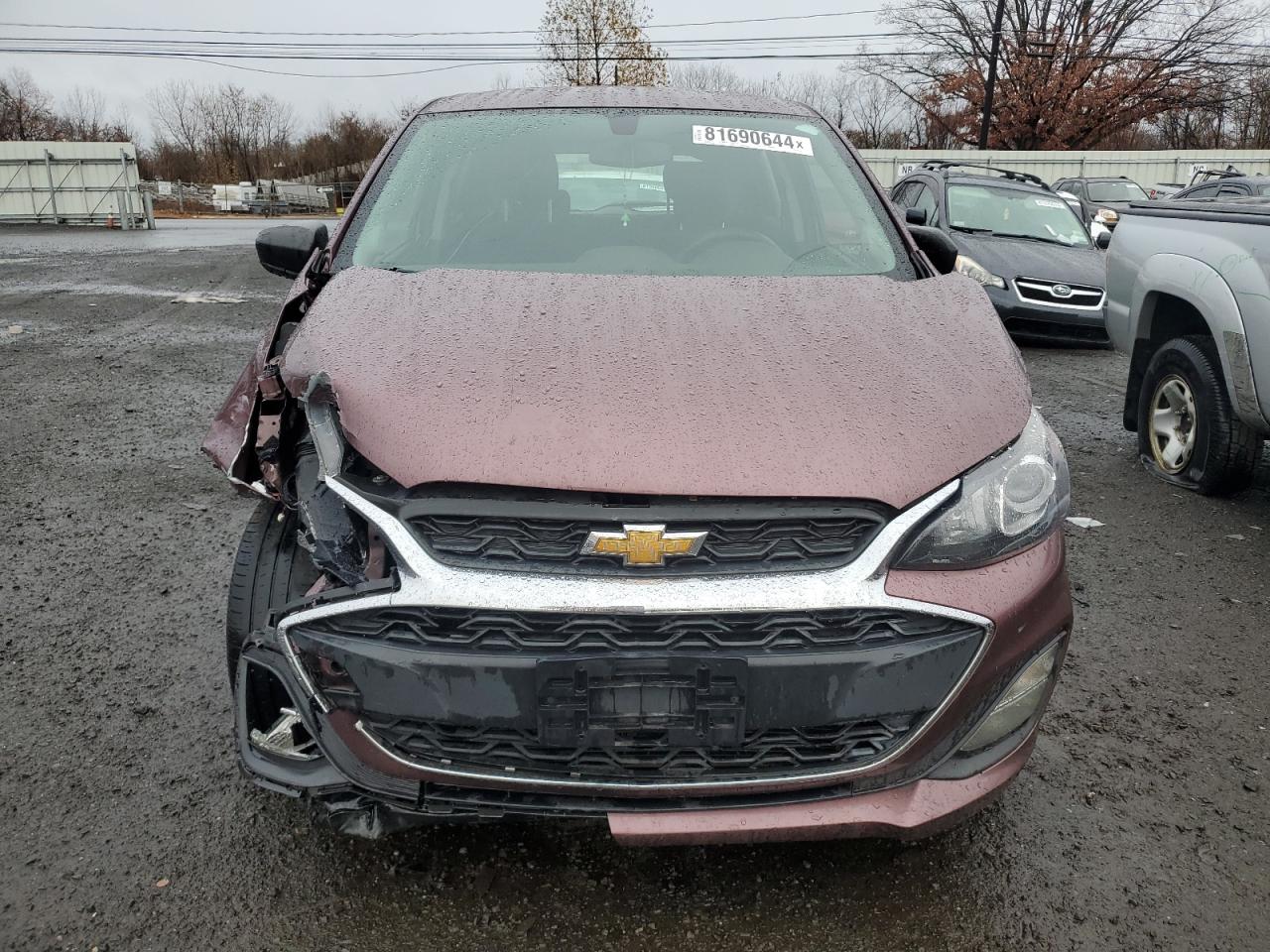 2019 Chevrolet Spark VIN KL8CB6SAXKC814943 Copart auction photo, front end / minor dent/scratches damage thumbnail 5