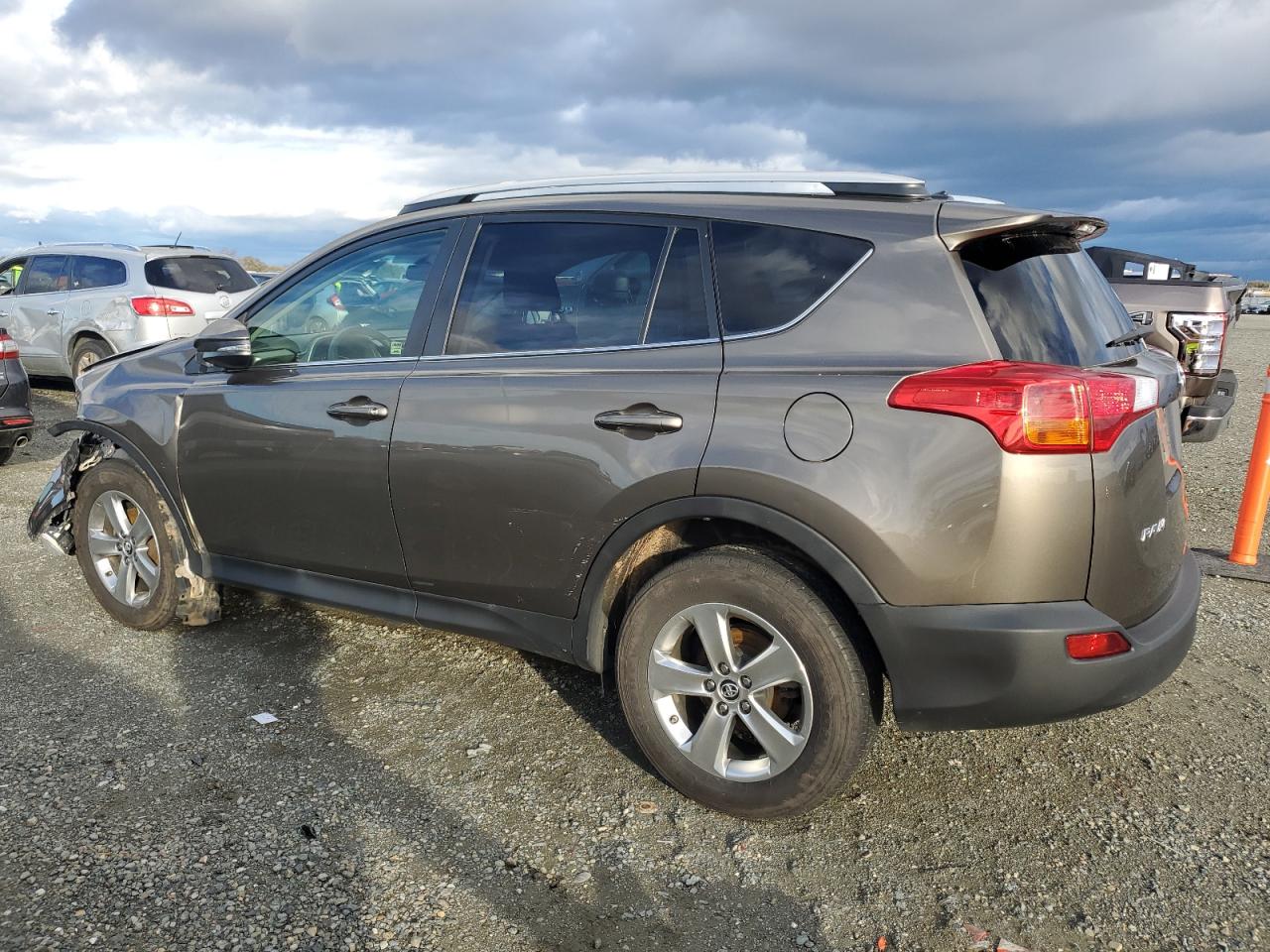 2015 Toyota RAV 4 VIN 2T3RFREV0FW314329 Copart auction photo, front end damage thumbnail 2