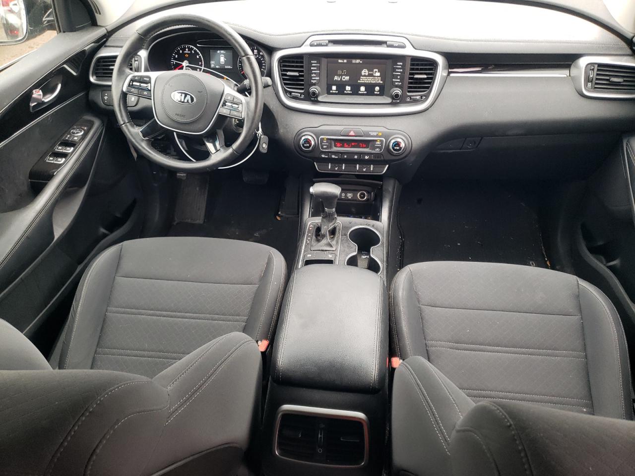 2019 KIA Sorento VIN 5XYPG4A34KG567982 Copart auction photo, front end / side damage thumbnail 8