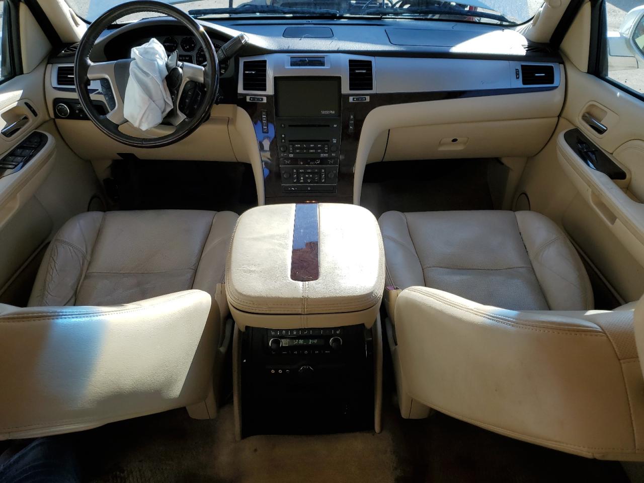 2008 Cadillac Escalade VIN 1GYFK63898R197888 Copart auction photo, front end damage thumbnail 8
