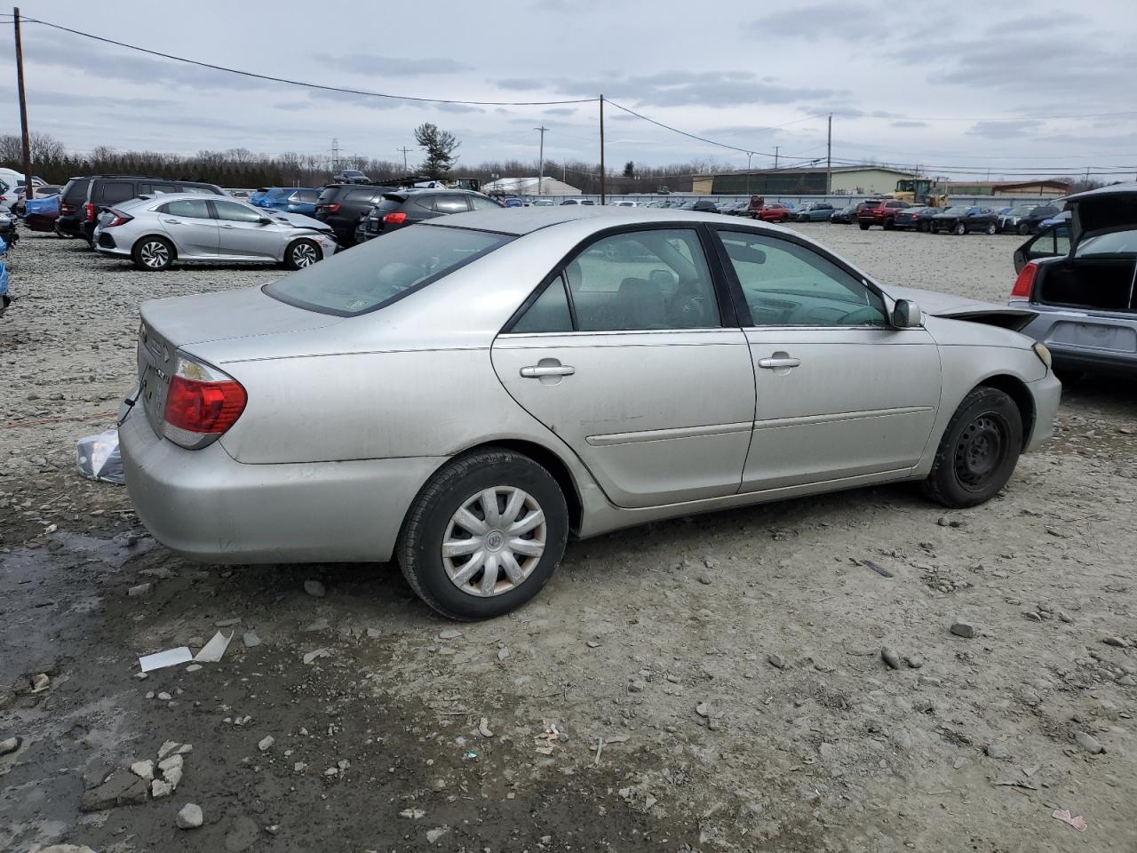 2005 Toyota Camry VIN 4T1BE32K25U950513 Copart auction photo, front end damage thumbnail 3