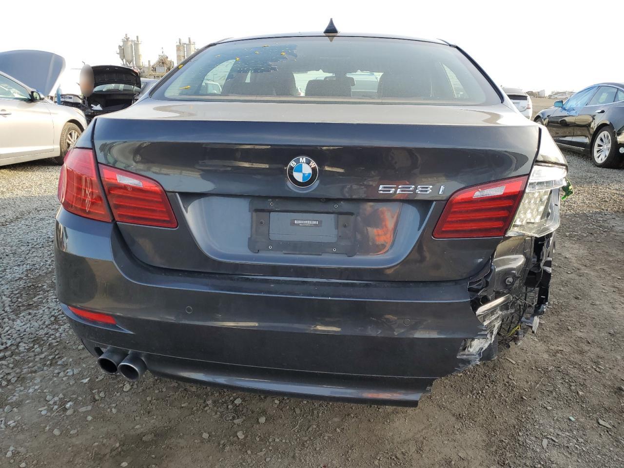 2015 BMW 5er VIN WBA5A5C56FD516174 Copart auction photo, rear end damage thumbnail 6