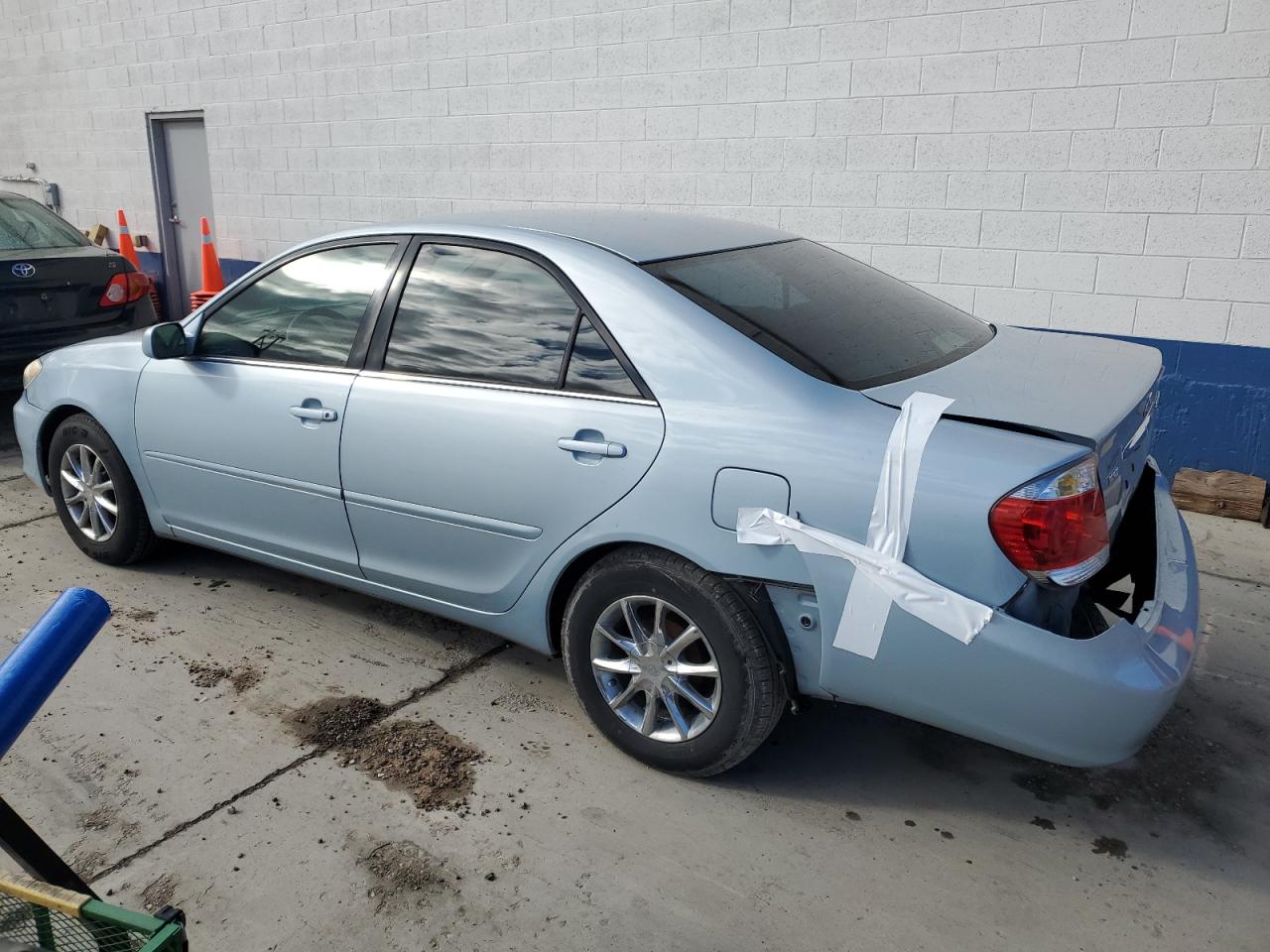 2006 Toyota Camry VIN 4T1BE32K16U721709 Copart auction photo, rear end / front end damage thumbnail 2