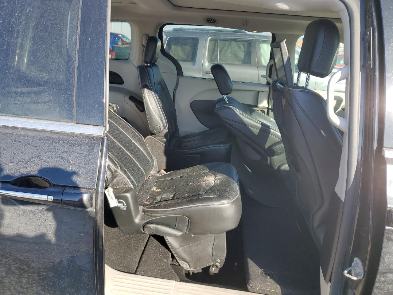 2017 Chrysler Pacifica VIN 2C4RC1GG4HR838203 Copart auction photo, front end damage thumbnail 11