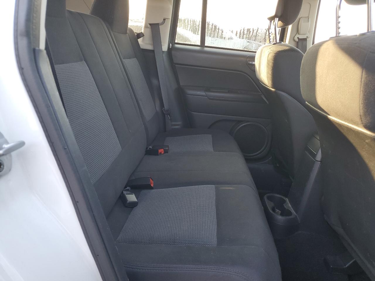 2011 Jeep Compass VIN 1J4NT1FAXBD261063 Copart auction photo, rear end damage thumbnail 10