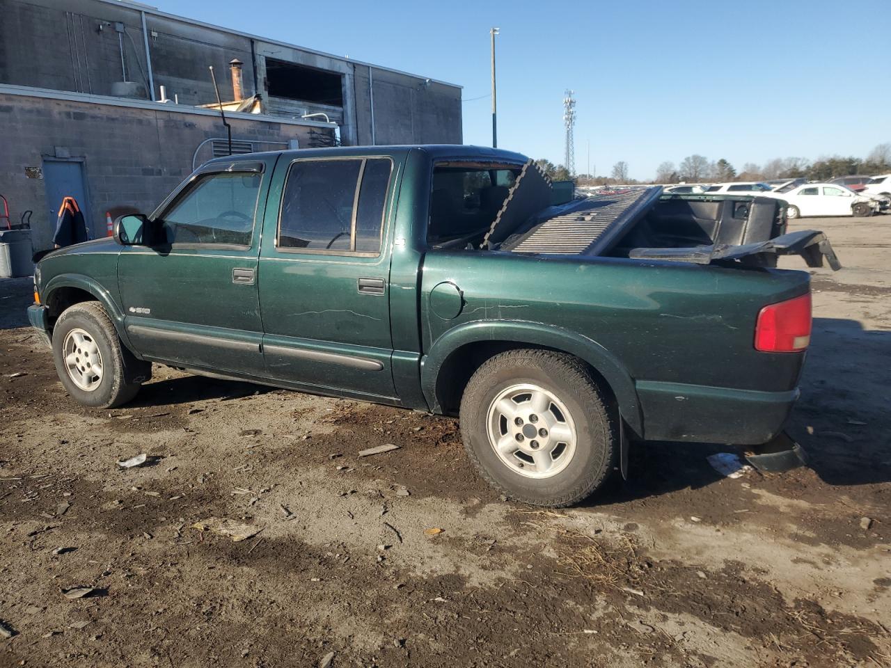 2003 Chevrolet S-10 Pickup VIN 1GCDT13X13K111737 Copart auction photo, rear end / minor dent/scratches damage thumbnail 2