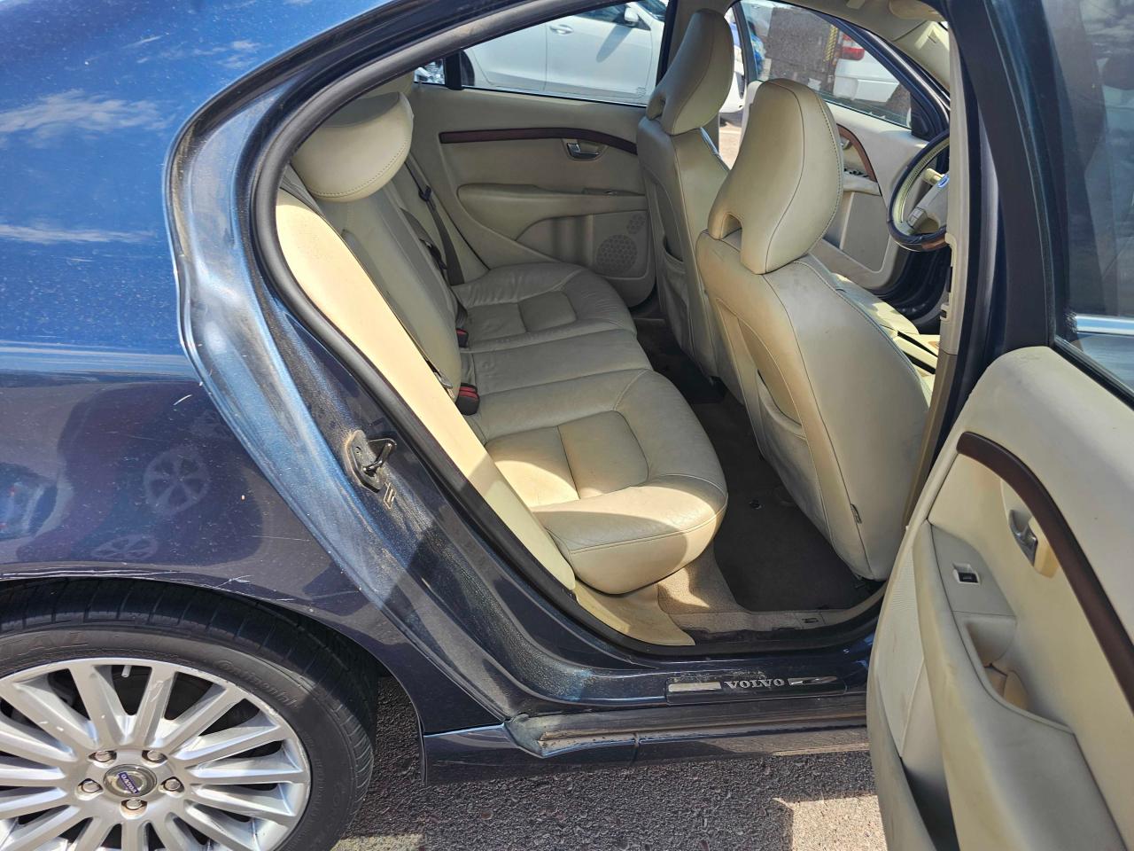 2008 Volvo S80 VIN YV1AS982X81057606 Copart auction photo, minor dent/scratches / normal wear damage thumbnail 6