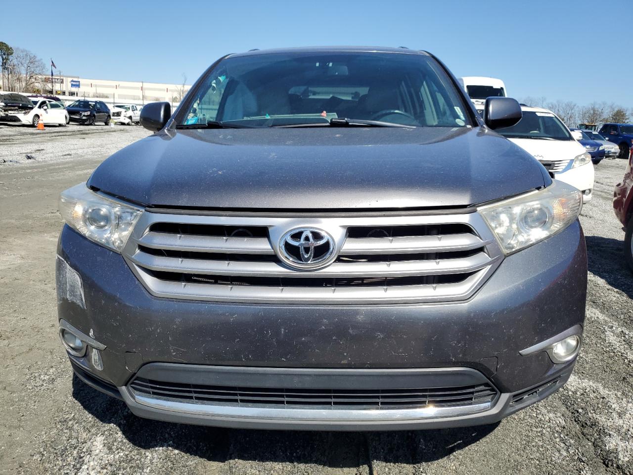 2011 Toyota Highlander VIN 5TDZK3EH6BS027253 Copart auction photo, all over damage thumbnail 5