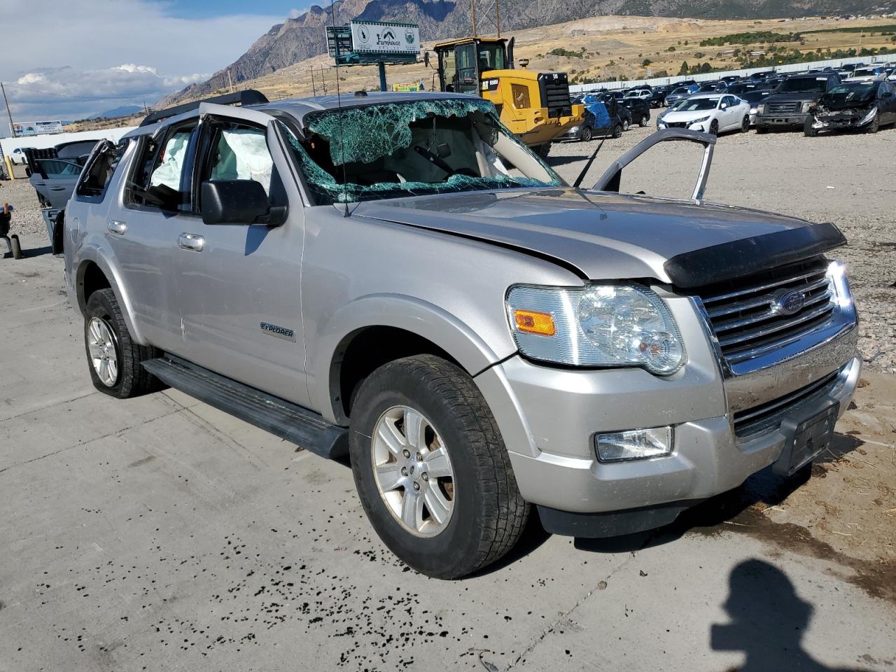 2008 Ford Explorer VIN 1FMEU73E18UB15619 Copart auction photo, all over damage thumbnail 4