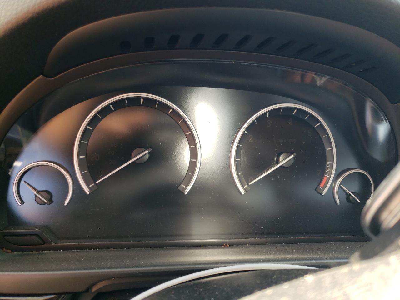 2016 BMW 5er VIN WBA5B3C55GG257114 Copart auction photo, all over / front end damage thumbnail 9