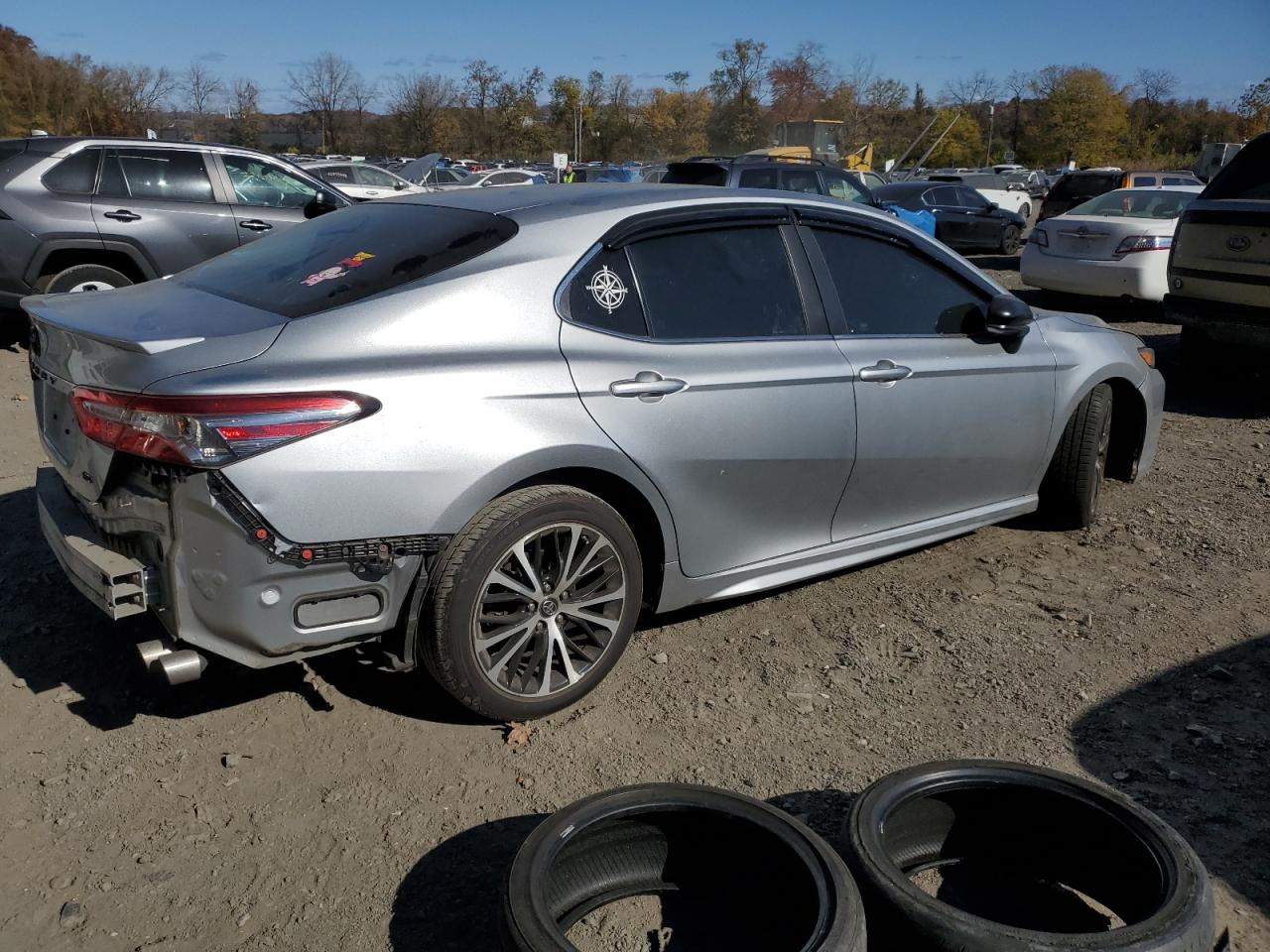 2018 Toyota Camry VIN 4T1B11HK0JU644069 Copart auction photo, side / all over damage thumbnail 3