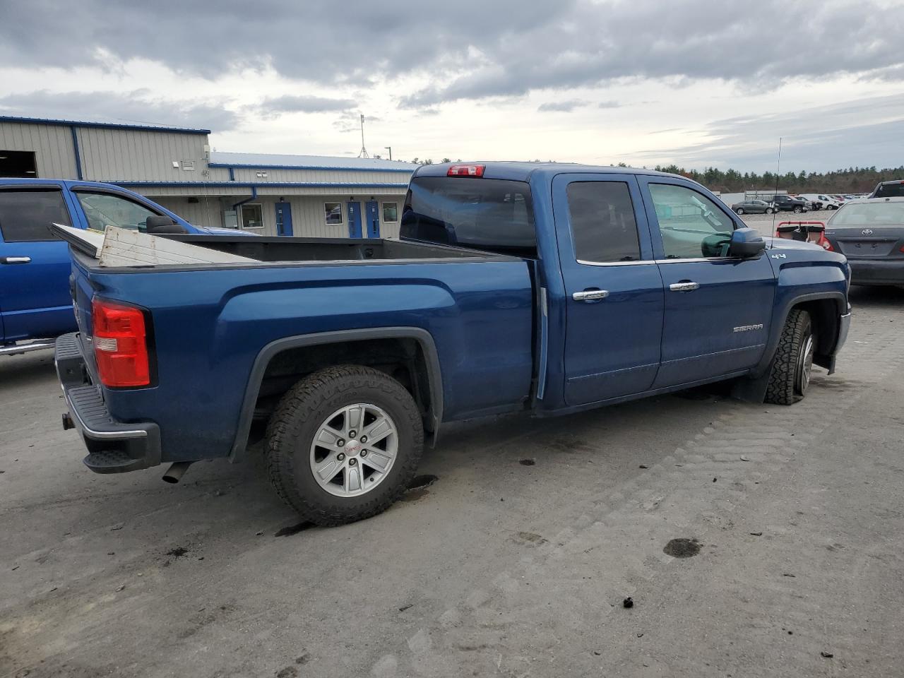 2018 GMC Sierra VIN 1GTV2MEC3JZ209224 Copart auction photo, side damage thumbnail 3