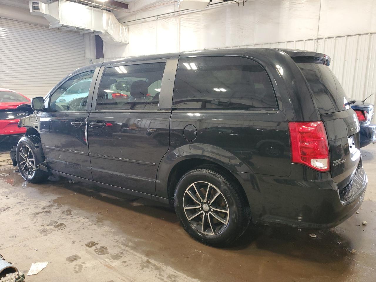 2015 Dodge Caravan VIN 2C4RDGCG4FR736810 Copart auction photo, front end damage thumbnail 2
